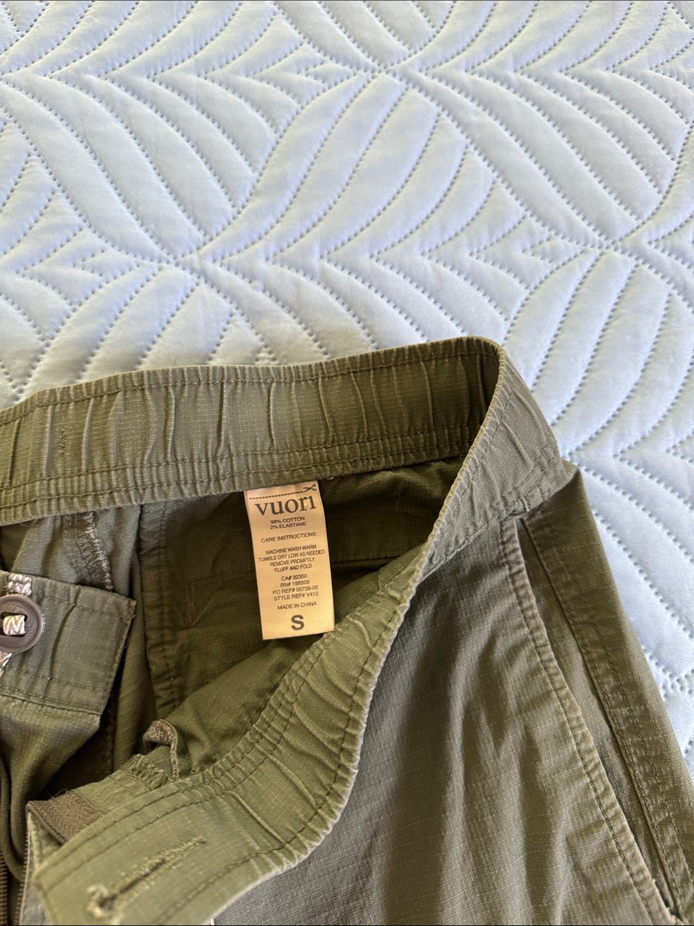 Vuori Olive Joggers with Cream Drawcord - Picture 2 of 4